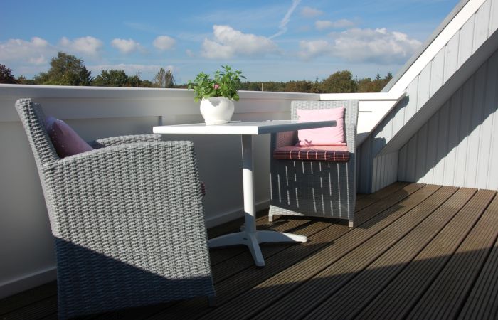 Schönes Wohnen am Südstrand mit Balkon